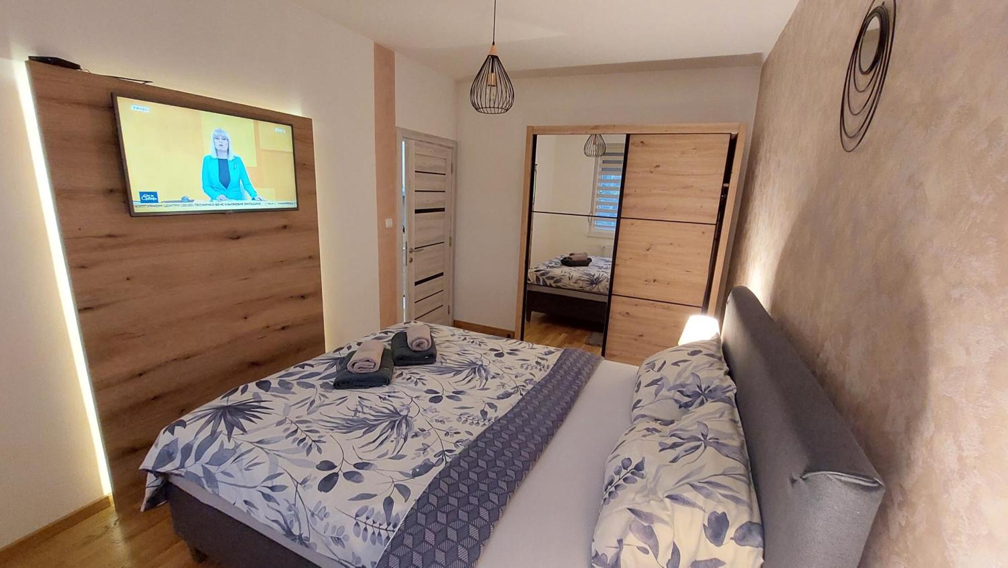 Apartment Ela Subotica Bagian luar foto