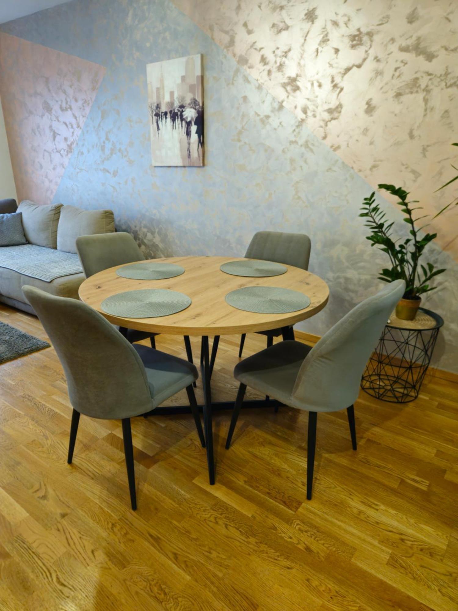 Apartment Ela Subotica Bagian luar foto