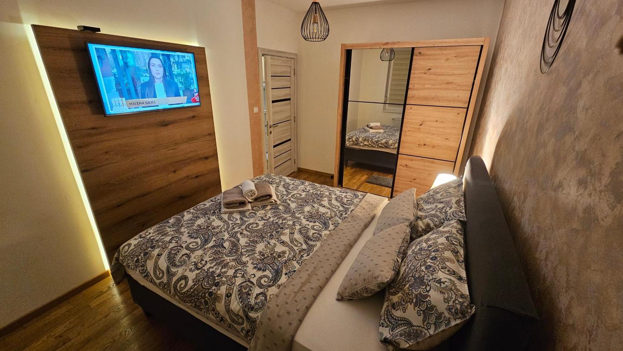 Apartment Ela Subotica Bagian luar foto